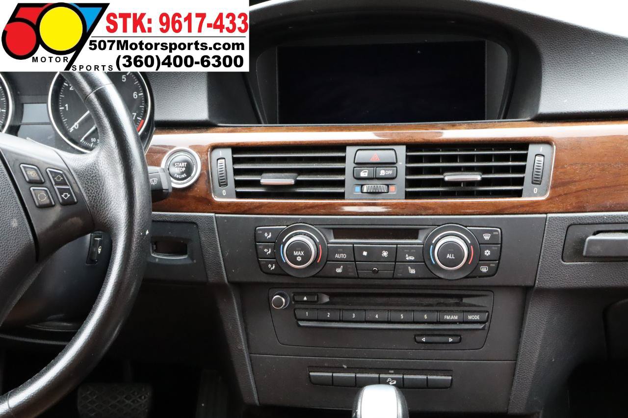 Used 2011 BMW 328i xDrive Sedan AWD/4WD image 18