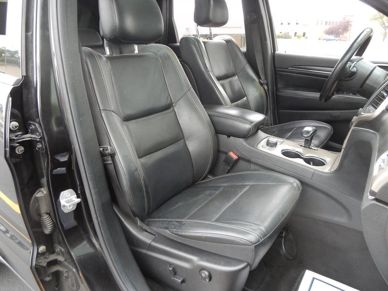 Used 2015 Jeep Grand Cherokee Limited w/ Luxury Group II AWD/4WD image 40