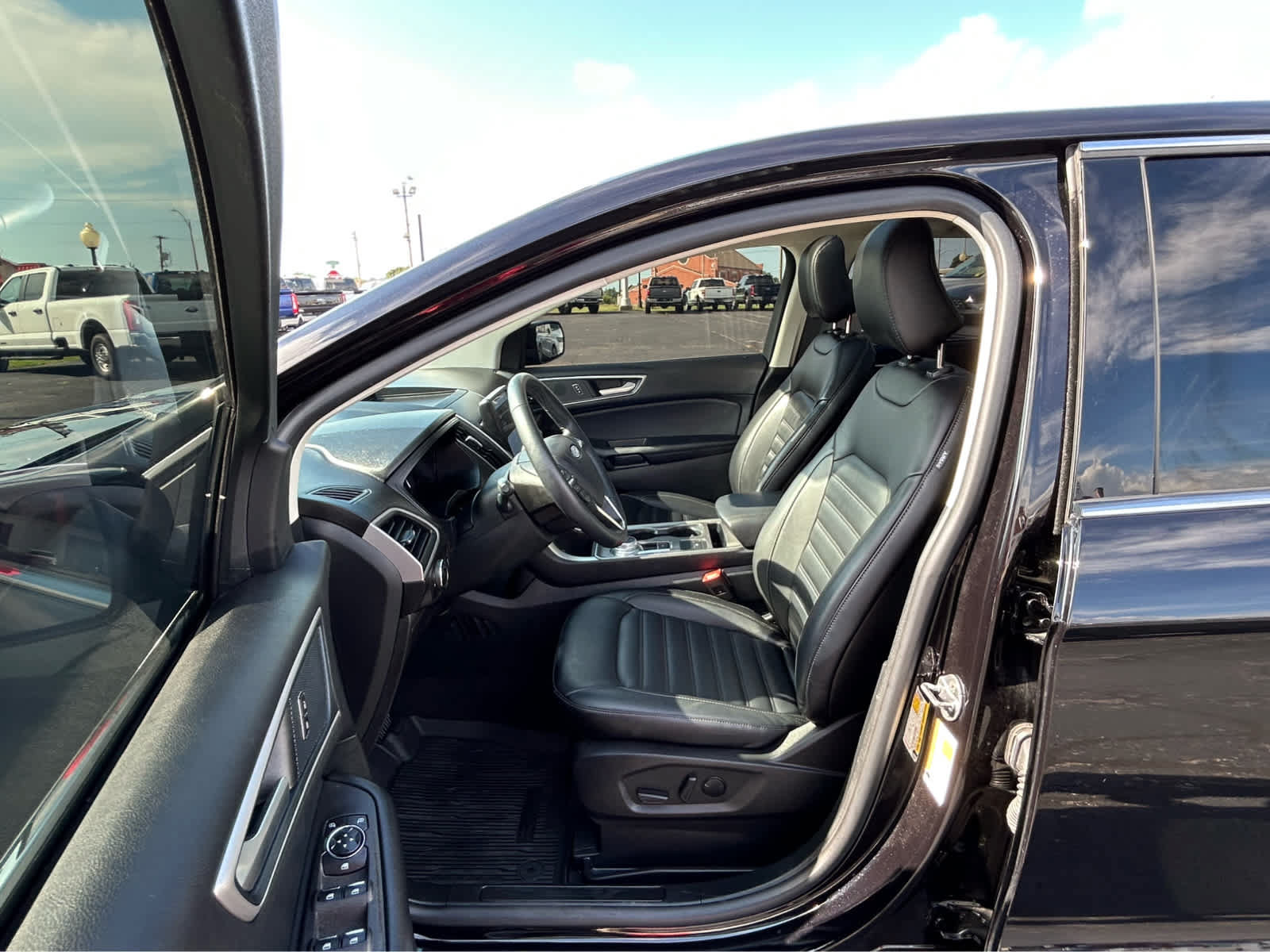 Used 2024 Ford Edge SEL w/ Convenience Package AWD/4WD image 16