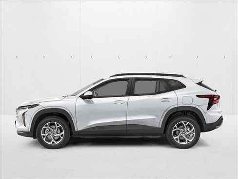 New 2026 Chevrolet Trax RS FWD image 3