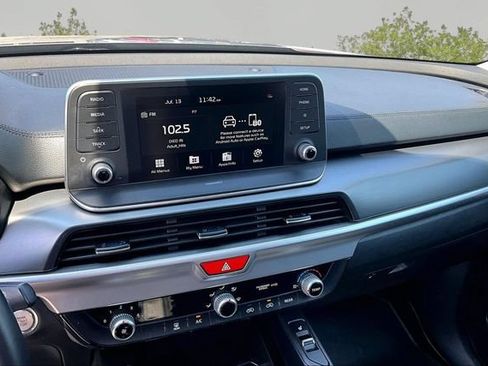 Used 2021 Kia Telluride S FWD image 6