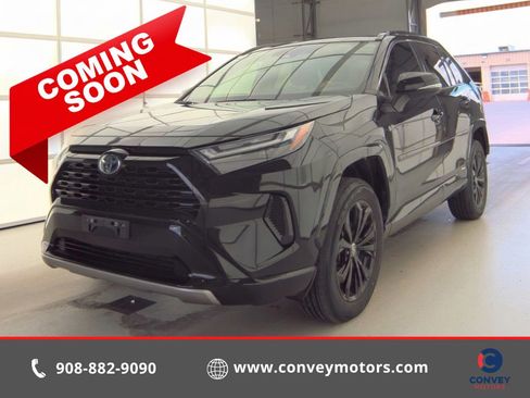 Used 2022 Toyota RAV4 SE w/ Convenience Package AWD/4WD image 1