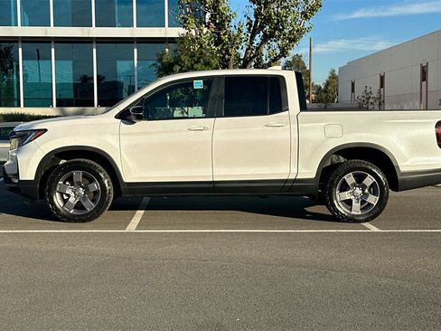 Certified 2024 Honda Ridgeline TrailSport image 7
