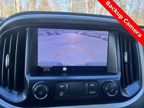 Used 2021 Chevrolet Colorado LT w/ Luxury Package image 32