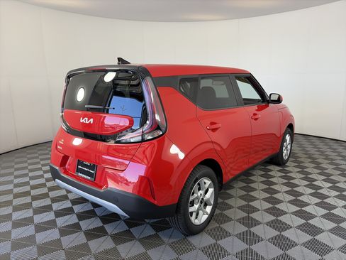 Certified 2023 Kia Soul LX w/ Option Group 015 FWD image 10
