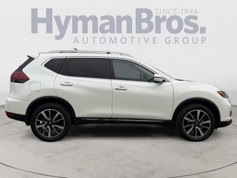 Used 2020 Nissan Rogue SL w/ Premium Package image 2