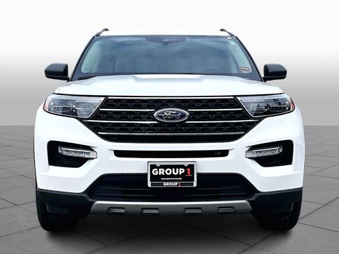 Certified 2023 Ford Explorer XLT w/ Equipment Group 202A AWD/4WD image 4