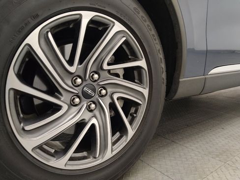 Used 2021 Lincoln Aviator AWD w/ Elements Package image 31