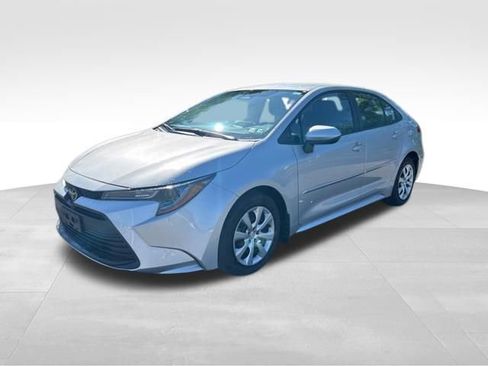 Used 2024 Toyota Corolla LE FWD image 1