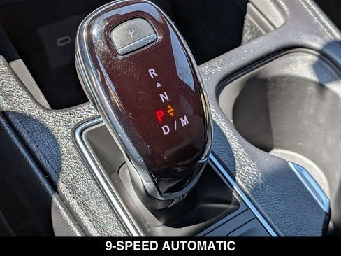 Used 2024 Cadillac XT4 Premium Luxury AWD/4WD image 7