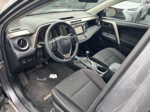Used 2013 Toyota RAV4 XLE image 22