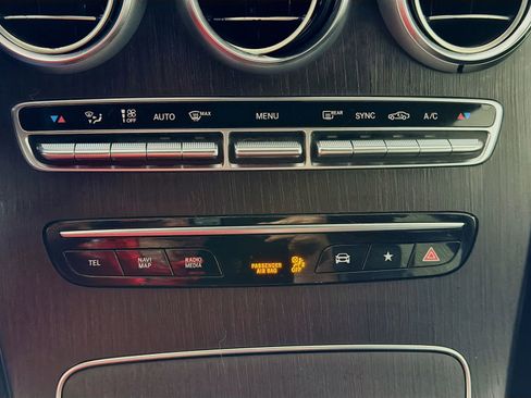 Used 2022 Mercedes-Benz GLC 300 4MATIC image 19