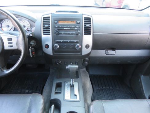 Used 2012 Nissan Xterra PRO-4X w/ Pro-4x Leather Pkg image 16