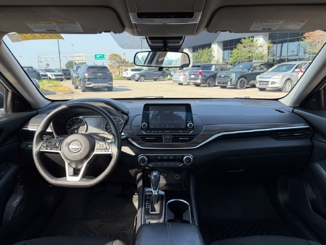 Used 2024 Nissan Altima 2.5 SV AWD/4WD image 21