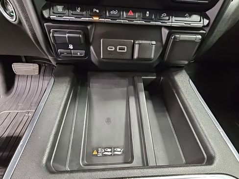 Used 2020 GMC Sierra 2500 Denali w/ Denali Ultimate Package image 23