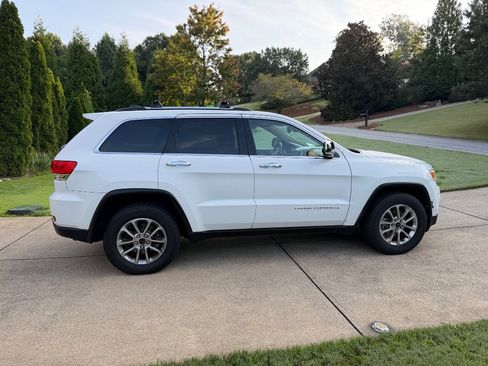 Used 2014 Jeep Grand Cherokee Limited w/ Trailer Tow Group IV RWD image 5