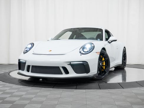 Certified 2018 Porsche 911 GT3 RWD image 43