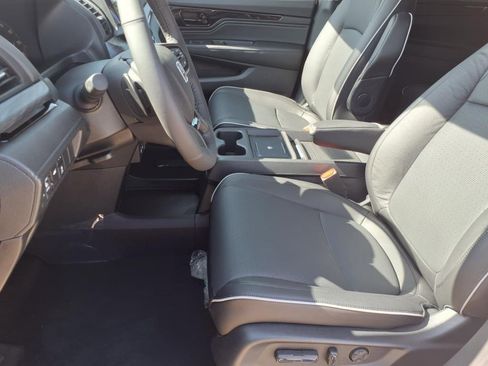 New 2026 Honda Odyssey Elite image 9