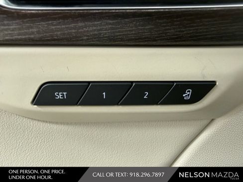 Used 2021 Buick Envision Avenir w/ Technology Package II FWD image 22