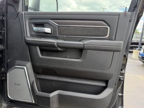Used 2025 RAM 2500 Laramie AWD/4WD image 27