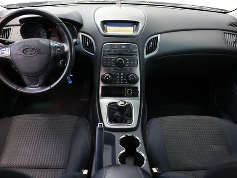 Used 2012 Hyundai Genesis 2.0T RWD image 2