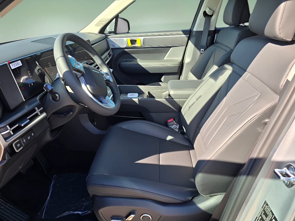 Used 2026 Hyundai Santa Fe SEL AWD/4WD image 13