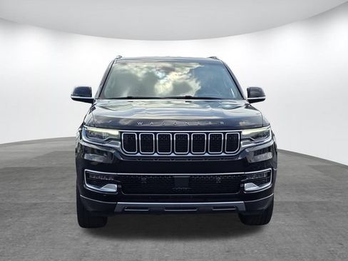 Used 2022 Jeep Wagoneer Series III AWD/4WD image 2