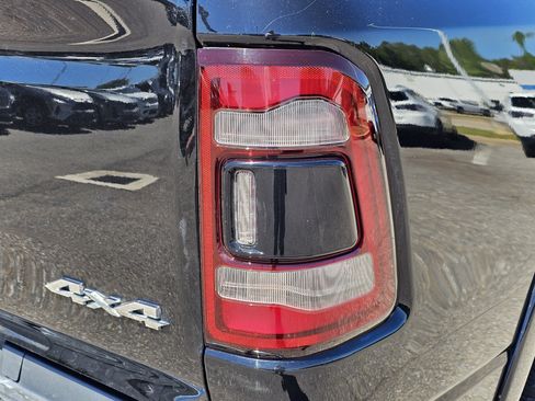 Used 2019 RAM 1500 Limited image 10