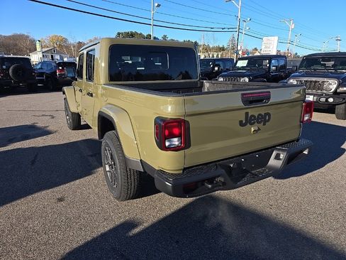 New 2026 Jeep Gladiator Sport image 5