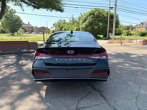 New 2026 Hyundai Elantra SEL Sport FWD image 6