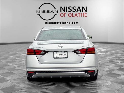 Used 2024 Nissan Altima 2.5 SV FWD image 27