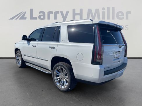 Used 2020 Cadillac Escalade Luxury w/ LPO, Radiant Package AWD/4WD image 3
