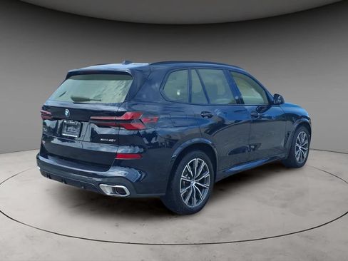 Used 2024 BMW X5 xDrive40i w/ M Sport Package AWD/4WD image 9