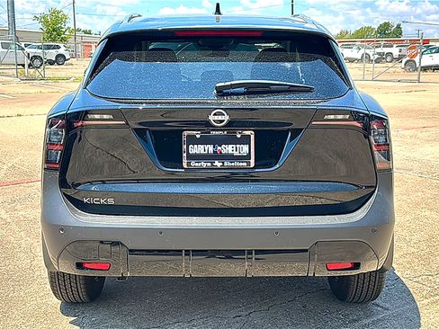 New 2026 Nissan Kicks SV w/ Interior Electronics Package FWD image 7