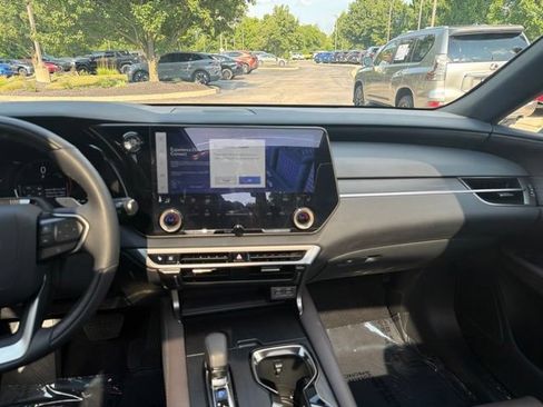 Used 2025 Lexus RX 350 AWD w/ Convenience Package image 16