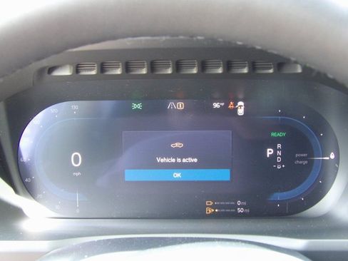 Certified 2025 Volvo XC90 T8 Plus w/ Protection Package Premier AWD/4WD image 27