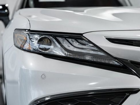 Used 2023 Toyota Camry XSE w/ Navigation Package image 11