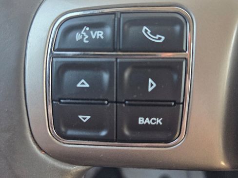 Used 2012 Jeep Grand Cherokee Laredo image 18