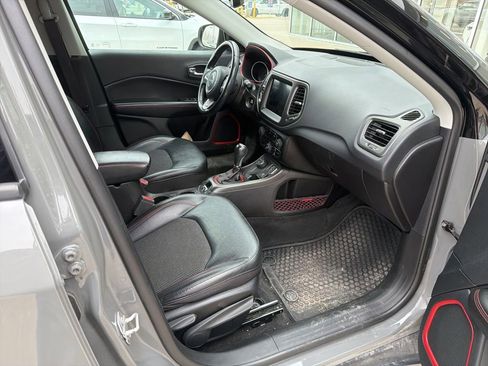 Used 2020 Jeep Compass Trailhawk image 14