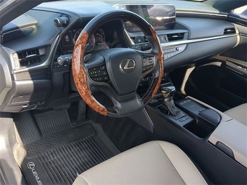 Used 2021 Lexus ES 350 w/ Premium Package image 2