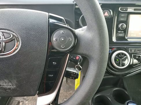 Used 2019 Toyota Prius C image 15