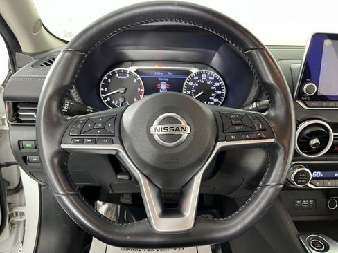 Used 2020 Nissan Sentra SV FWD image 16
