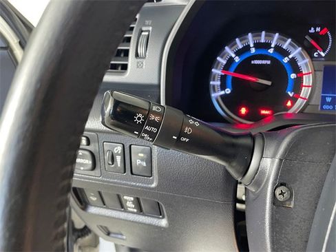 Used 2018 Toyota 4Runner Limited image 15