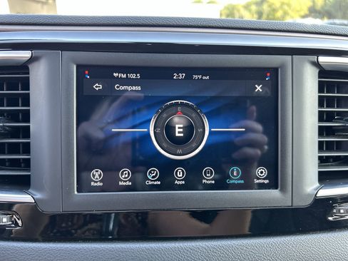 Used 2021 Chrysler Voyager Lxi image 18