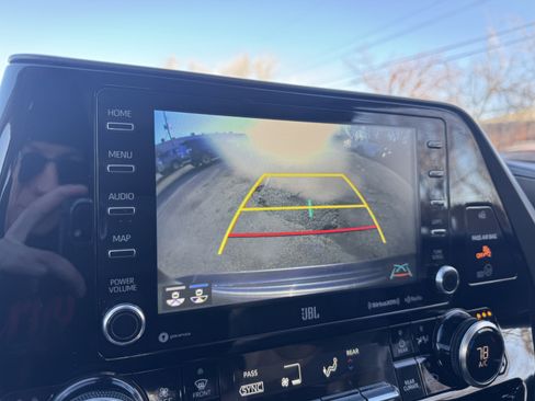 Used 2022 Toyota Highlander Limited image 27