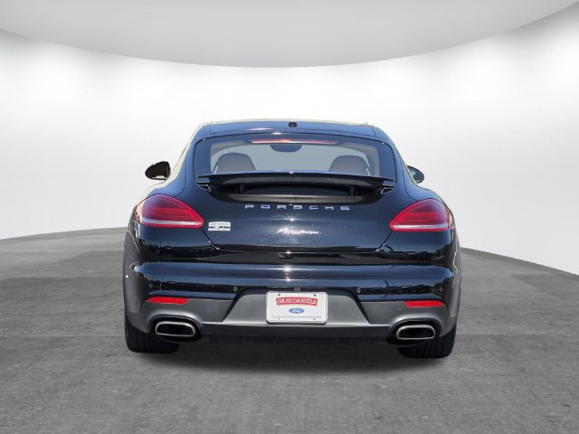 Used 2016 Porsche Panamera 4 AWD/4WD image 5
