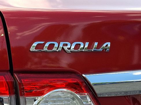 Used 2013 Toyota Corolla L FWD image 30