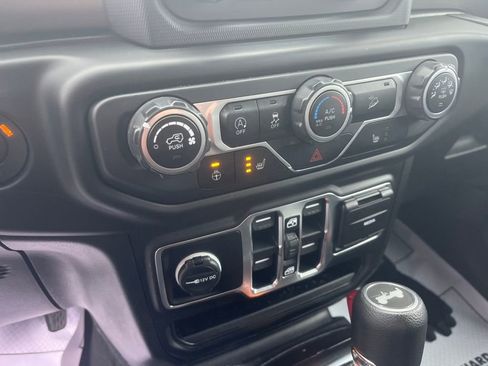 Used 2020 Jeep Wrangler Unlimited Sport S image 15