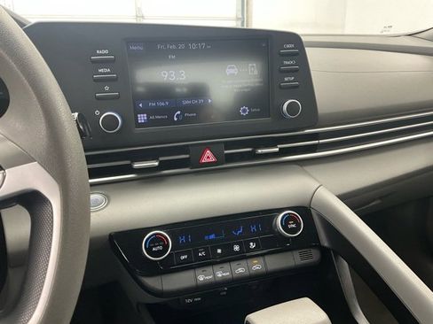 Used 2023 Hyundai Elantra SEL image 8
