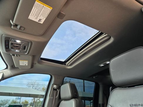 Used 2024 GMC Sierra 2500 Denali w/ Denali Reserve Package image 14
